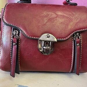 Elegant Burgundy Leather Women's Bag
